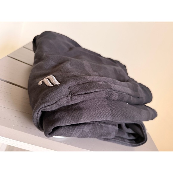 NWT Men's The year round terry Jogger Large dark camo by Fabletics - Picture 2 of 12